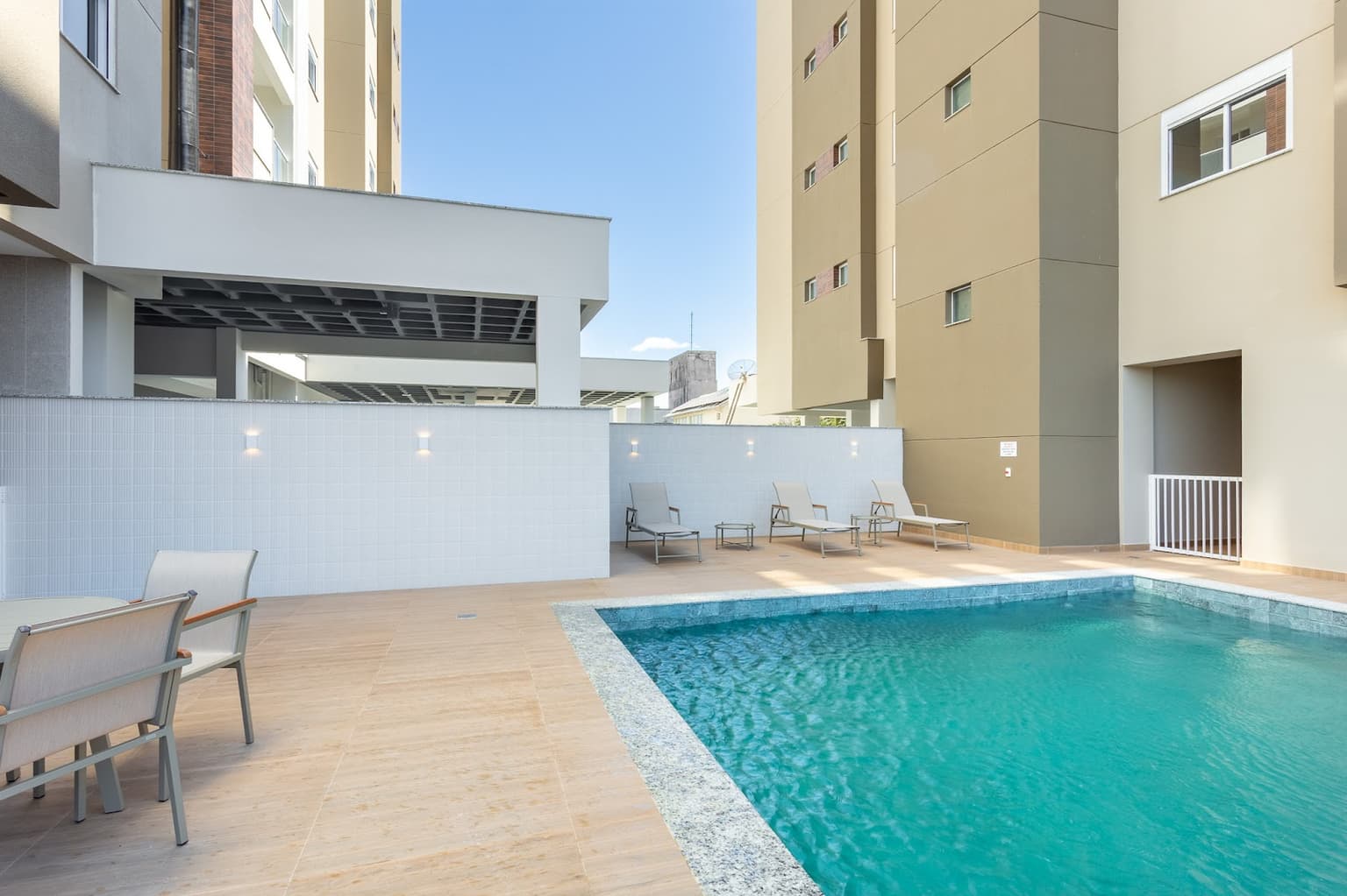 Área da piscina Pianezze